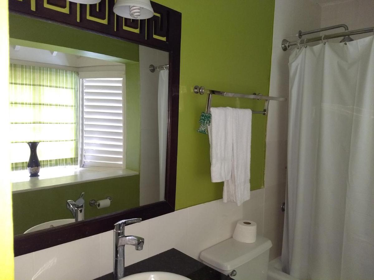 Mystic Ridge Apt 2 Plus 6 Ocho Rios Exterior foto