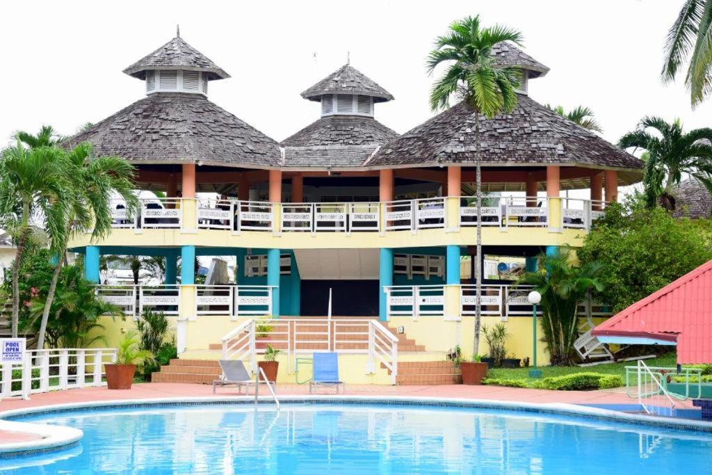 Mystic Ridge Apt 2 Plus 6 Ocho Rios Exterior foto
